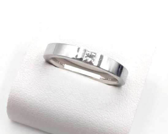 ハリーウィンストン買取 プリンセスカット マリッジリング